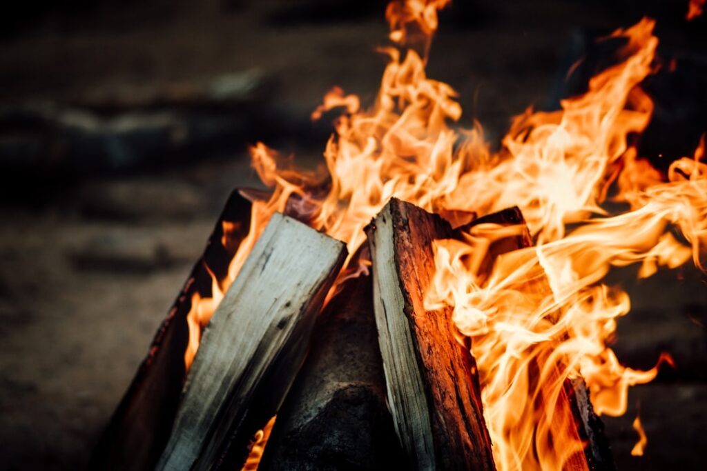 Photo Campfire storytelling